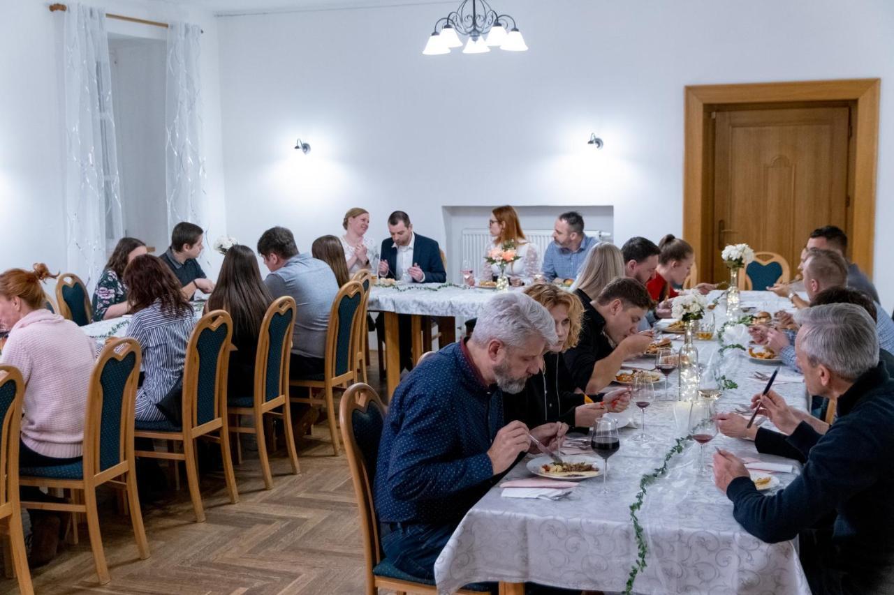 Hotel Zamecek Raspenava Buitenkant foto