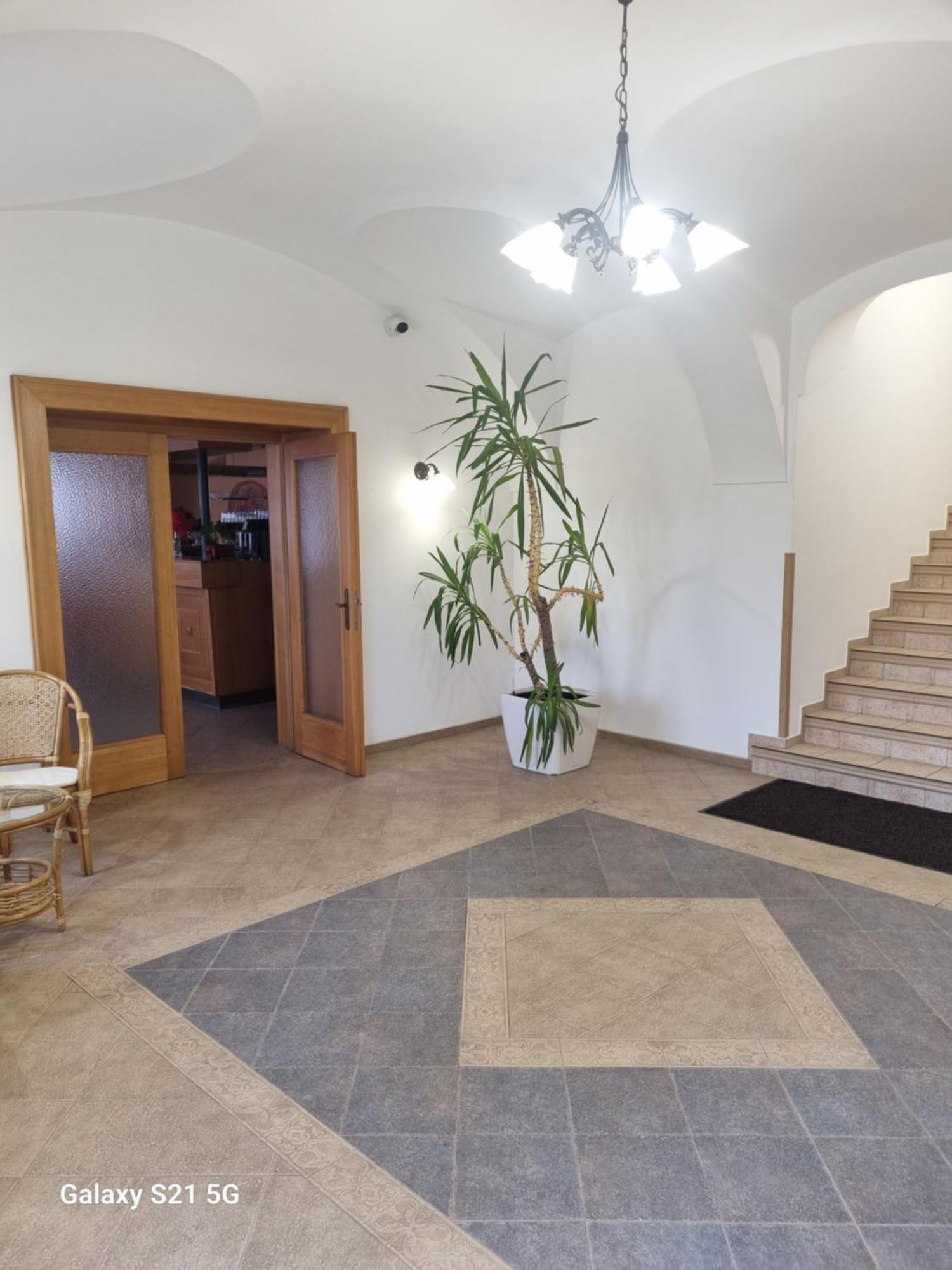 Hotel Zamecek Raspenava Buitenkant foto