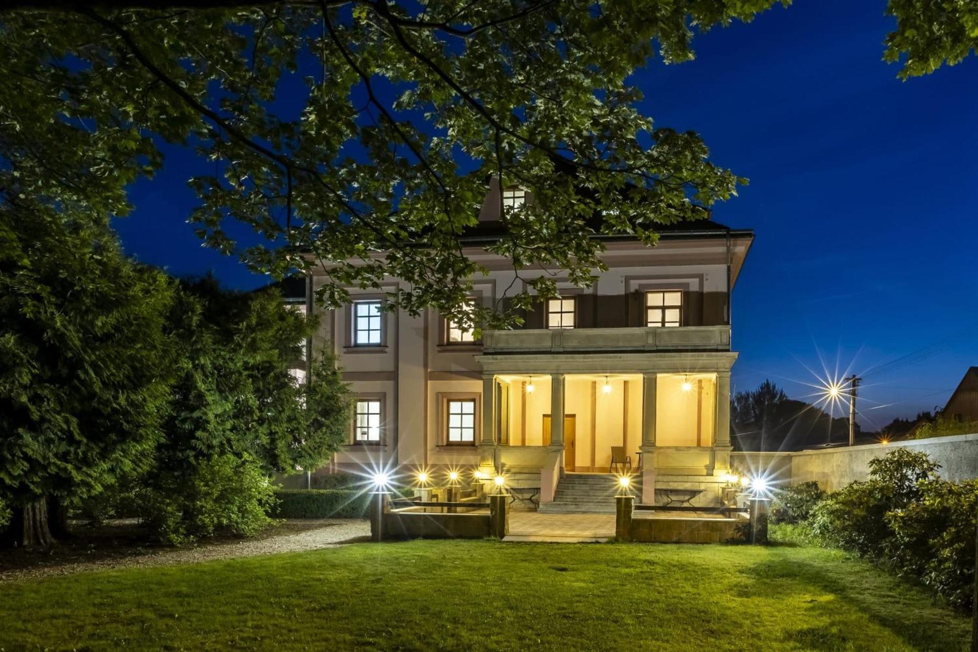 Hotel Zamecek Raspenava Buitenkant foto